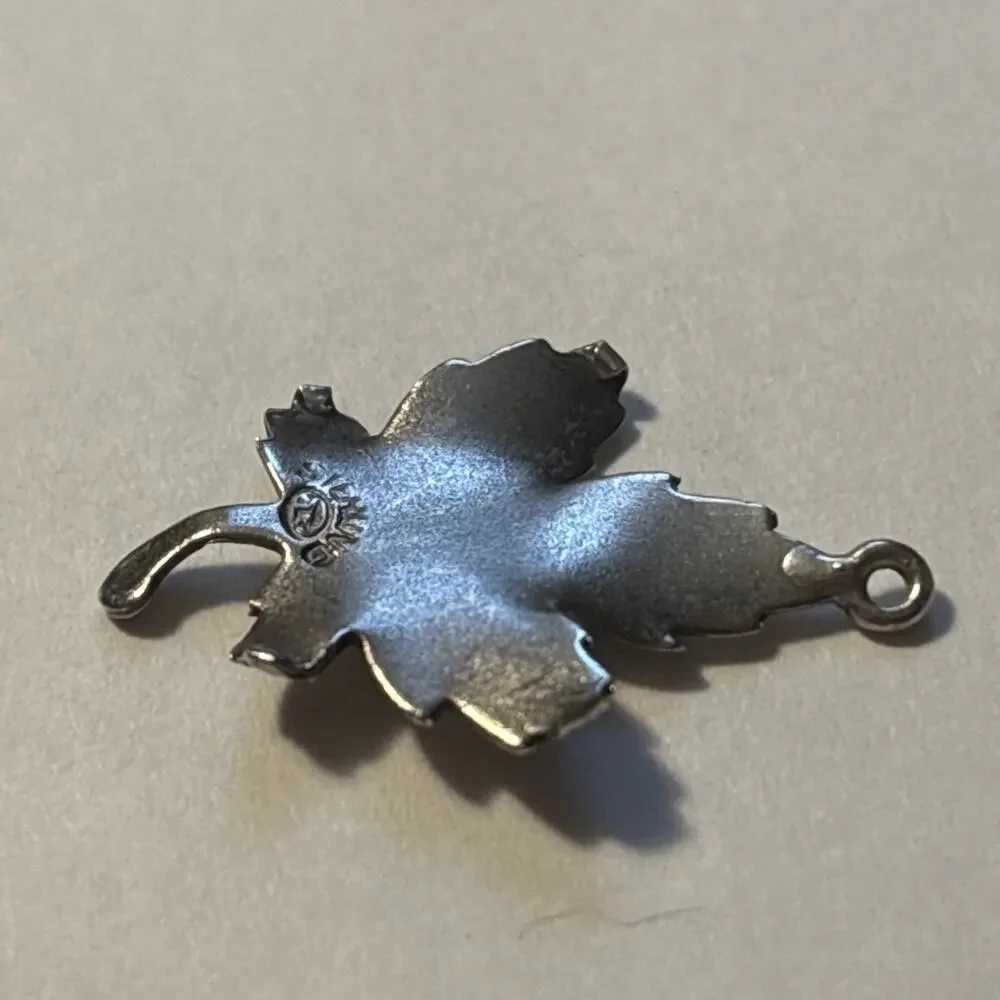 Vintage Sterling Silver Maple Leaf Charm Canada Souvenir L Stamp - 0.99 Grams